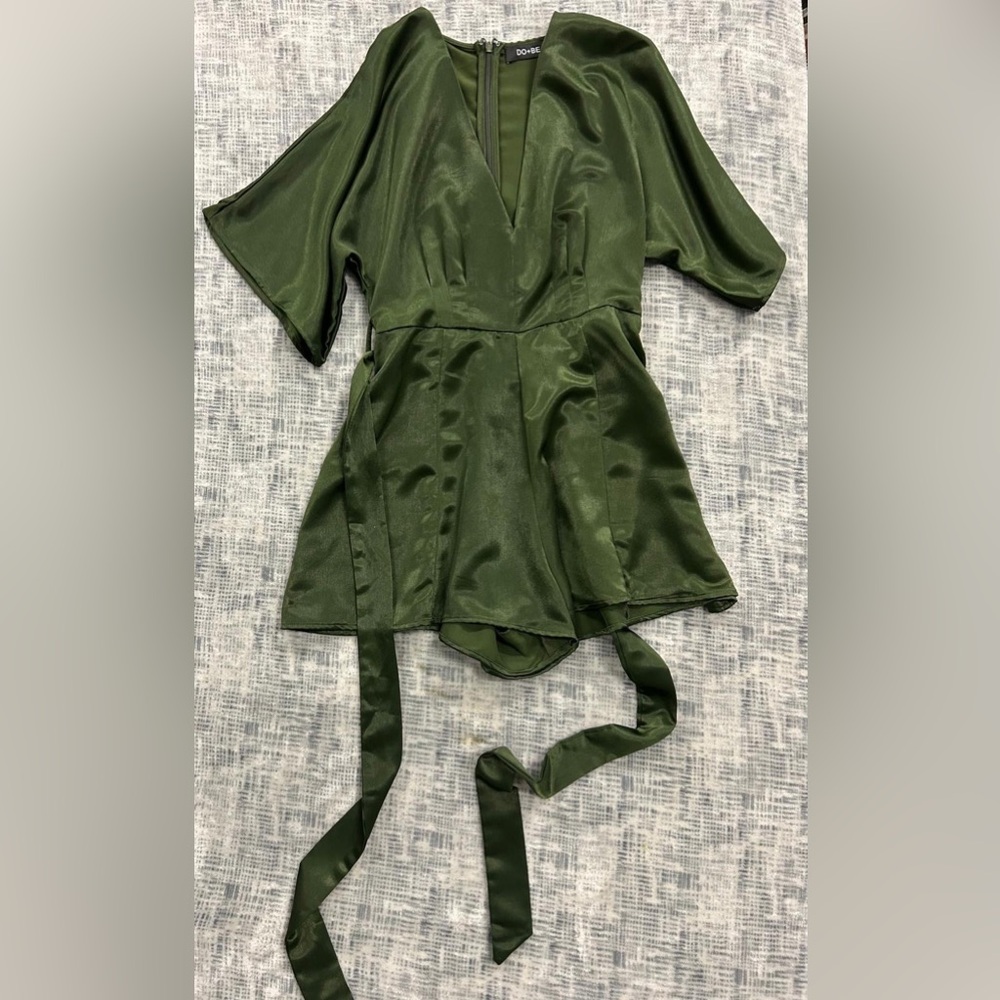 DO+BE Forest Green Satin Blouse